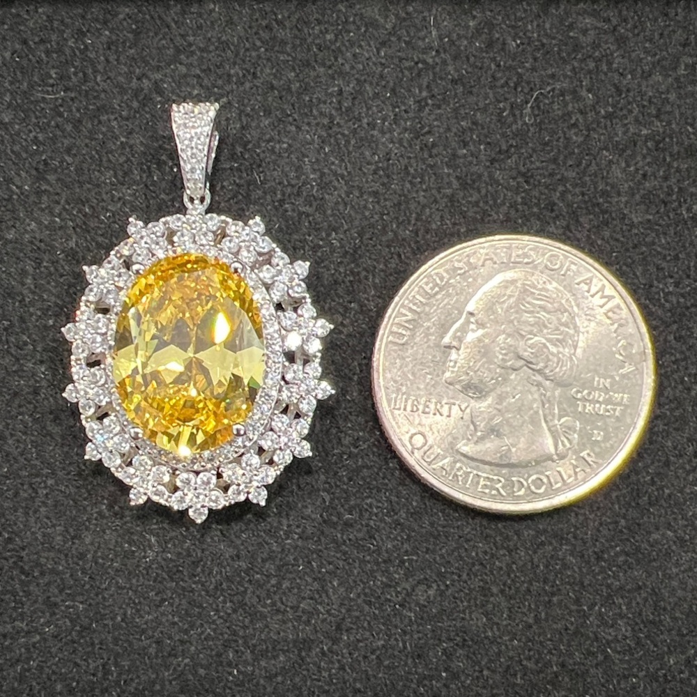 Stunning .925 Sterling Silver Pendant - Picture 3 of 3